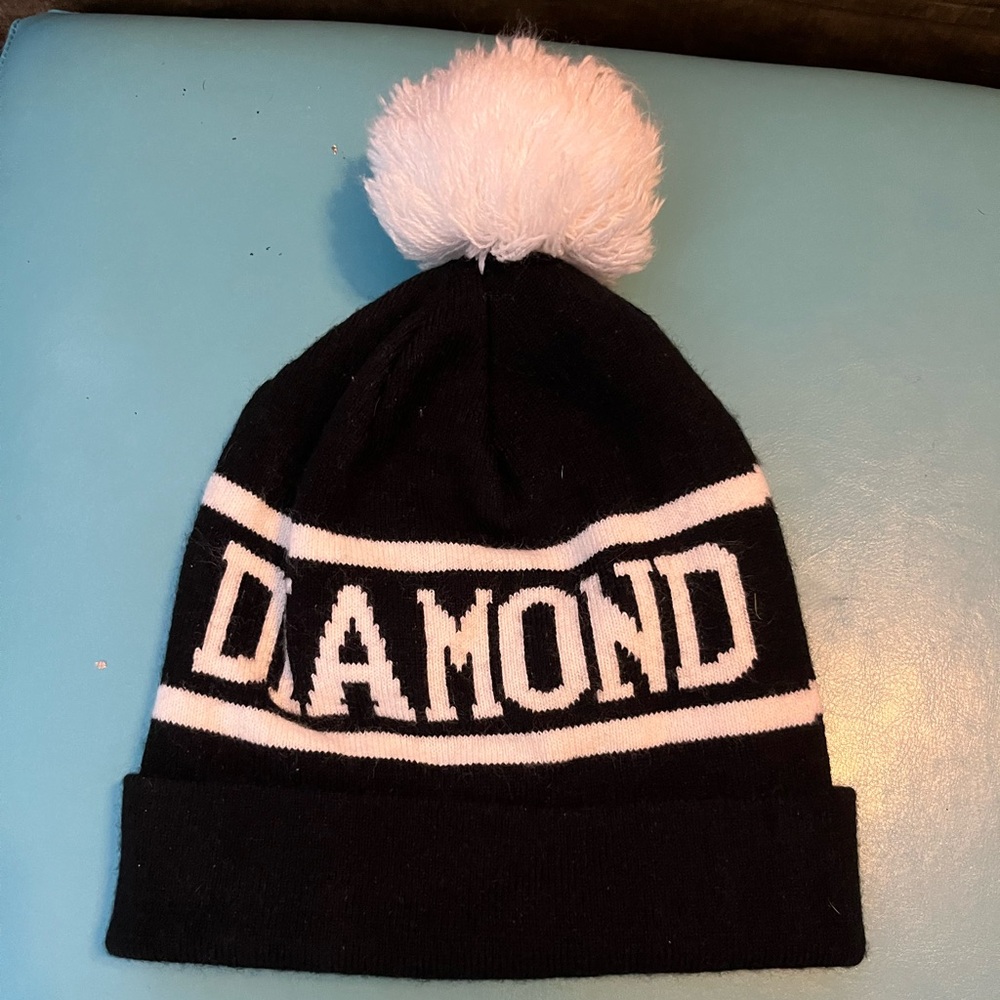 Diamond poof beanie